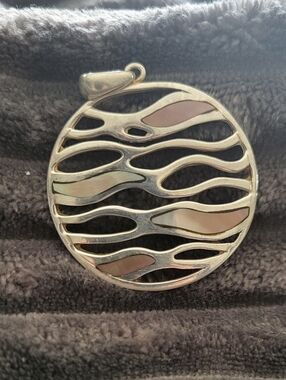 ✨ Vintage SHA 925 Sterling Silver & Mother of Pearl Wave Pendant ✨